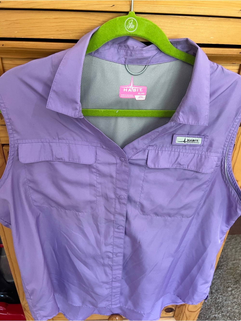 Habit Women's Lavender Sleeveless Button-Down Shirt